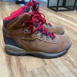 Columbia Women’s Newton Ridge Pro waterproof hiking boots
